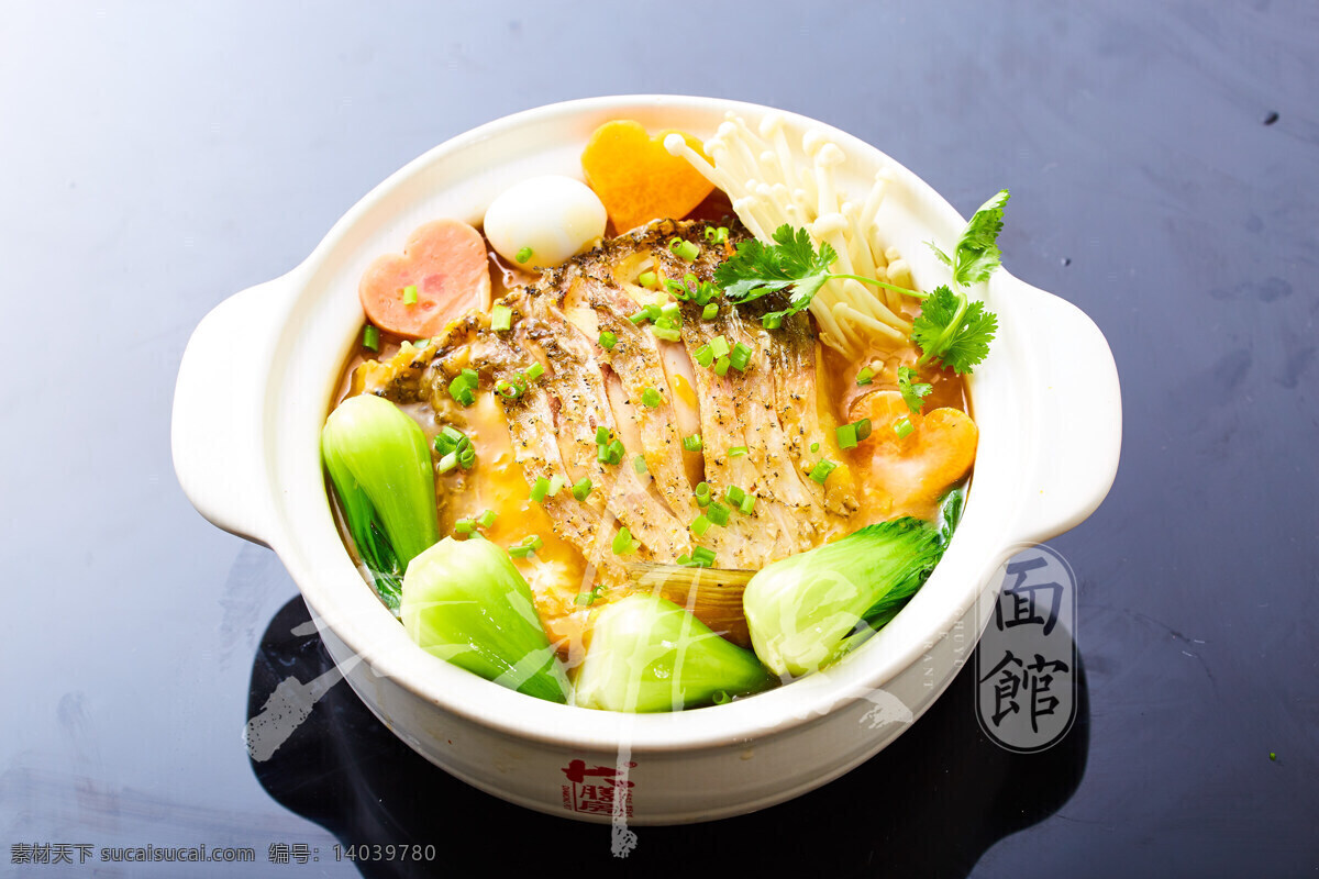 金汤 酸椒 烤鱼 酸椒烤鱼 金汤烤鱼 餐饮美食 传统美食