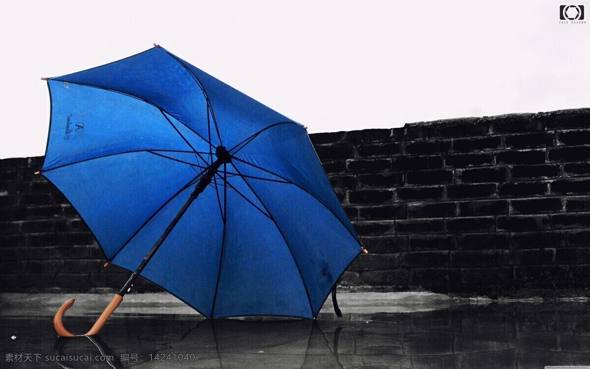 小清新 复古摄影 唯美图片 意境 休闲生活 静物特写 雨伞 蓝色雨伞 生活百科 生活素材