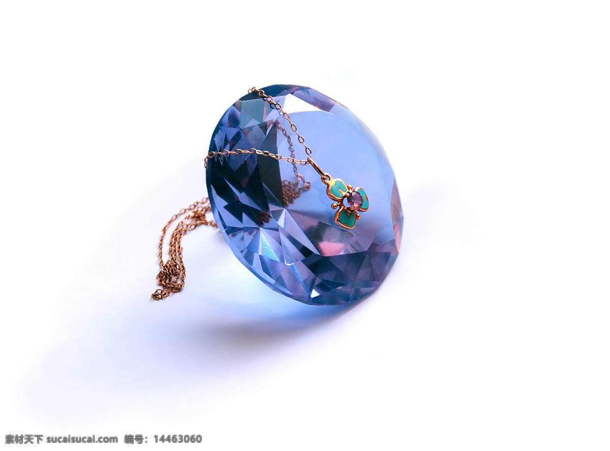 蓝色 珠宝 钻石 裸钻 水晶钻石 婚戒钻石 戒指钻石 饰品 珠宝服饰 生活百科